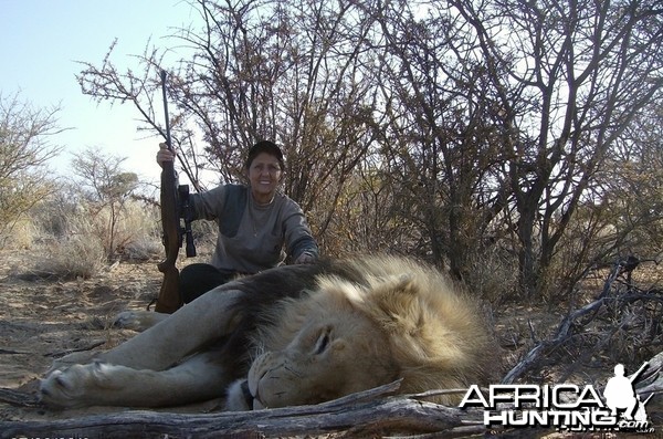 Lion with Savanna Hunting Safari's