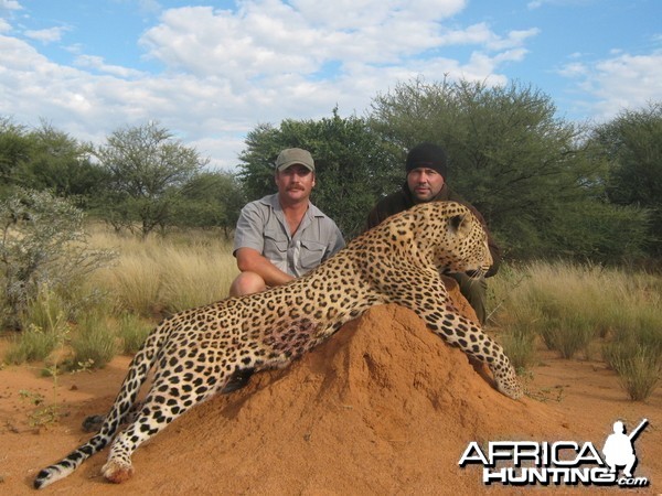Leopard Hunting - Bostjan Primec