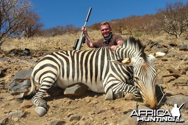 Charl Kemp with Hartmann Zebra shot at 736m