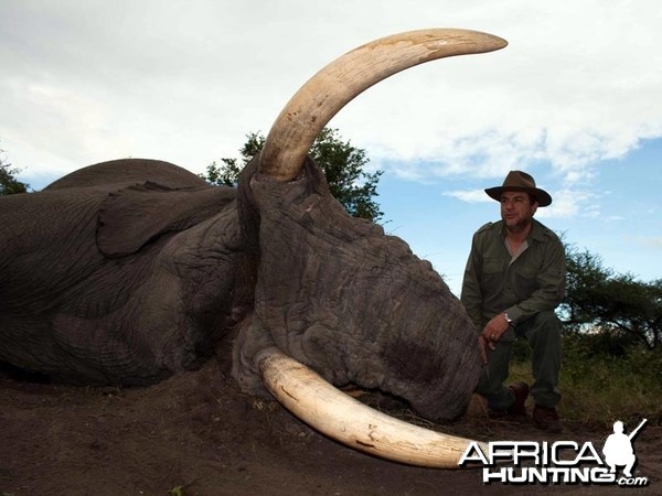 86 pound tusker taken with Johan Calitz Safaris in Botswana