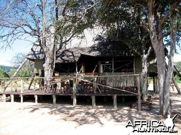 Johan Calitz Safaris Botswana - Jovorega Camp
