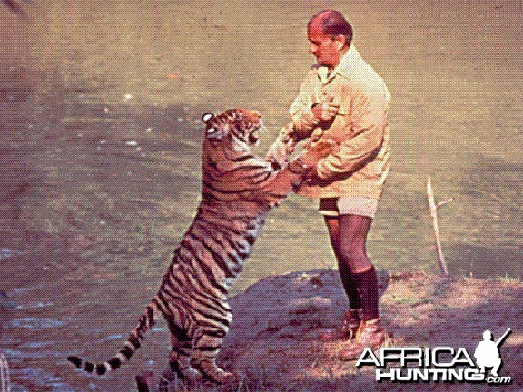 Kunwar &quot;Billy&quot; Arjan Singh and Tiger