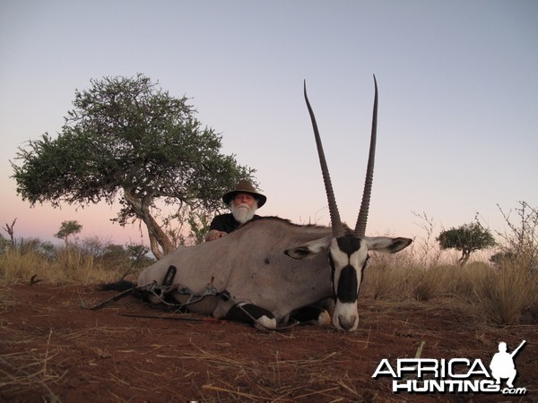 Bowhunting Oryx
