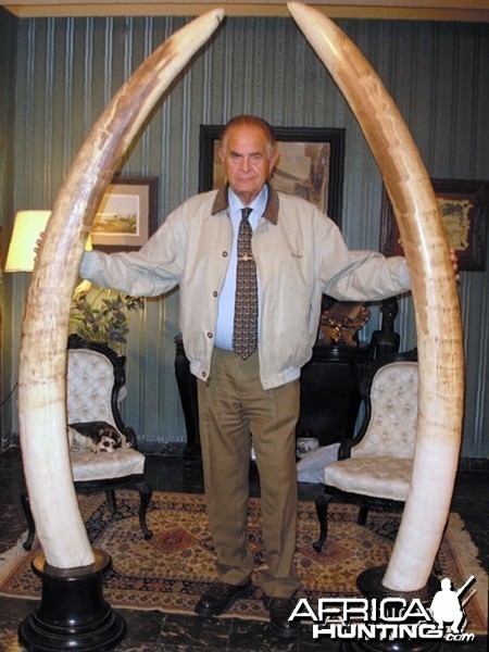 Tony Sanchez-Arino with tusks, A Great Professional Hunter