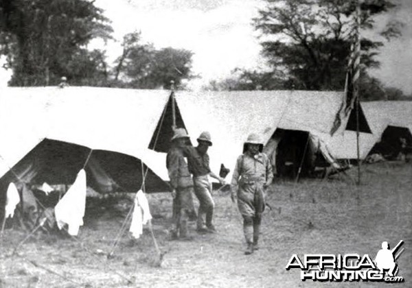 Theodore Roosevelt Rhino camp, lado Enclave