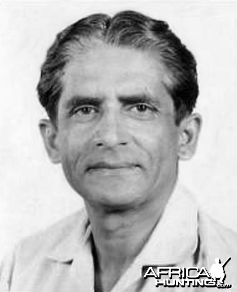 Ikram Hassan (1918-1991), Professional Hunter