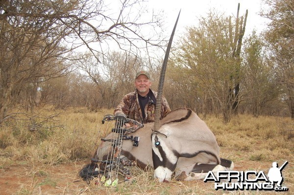 Gemsbok bowhunt in South Africa