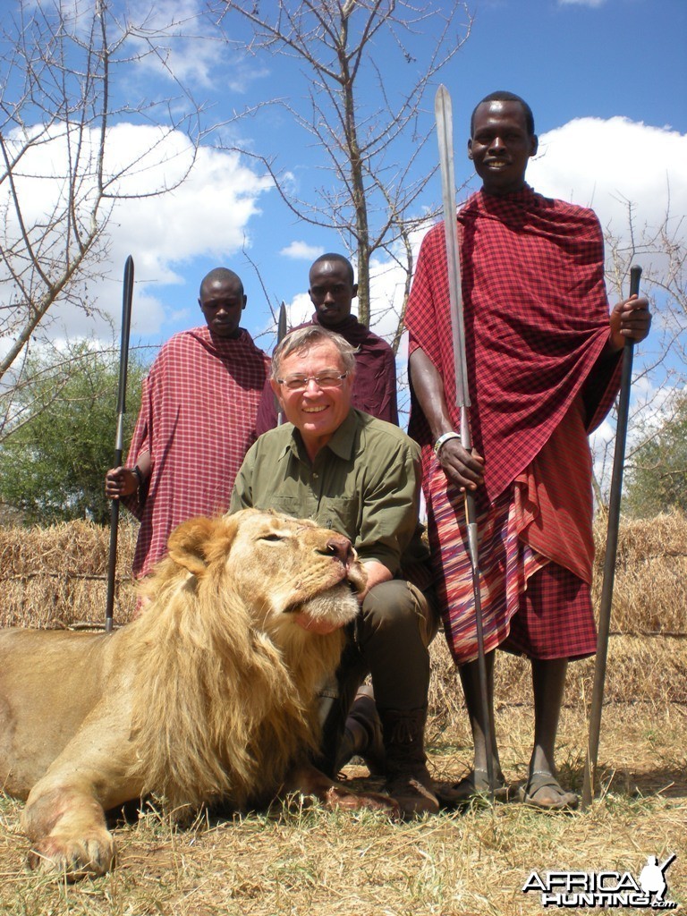 Hunting Lion in Masailand