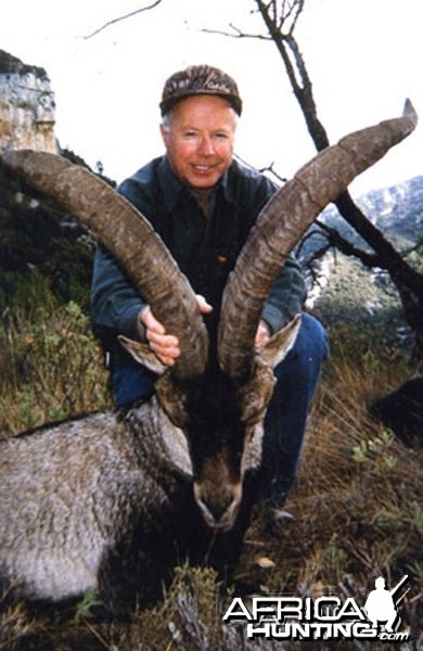 Dan L. Duncan (1933-2010), Big Game Hunter