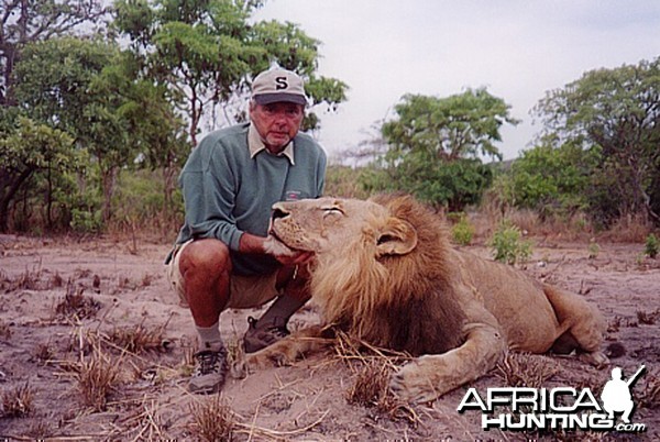 Bela Hidvegi with Lion hunted in Tanzania