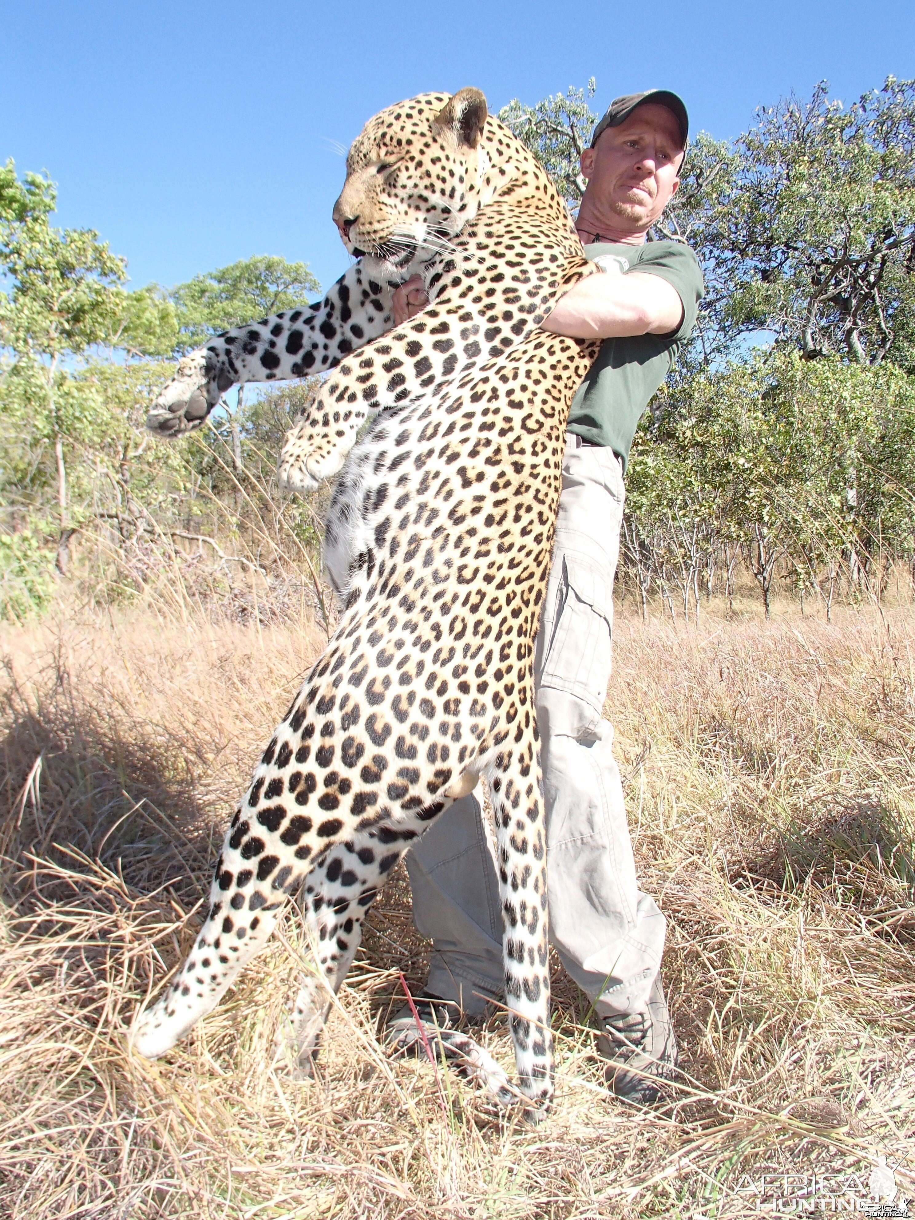 Bullet Safaris - Leopard