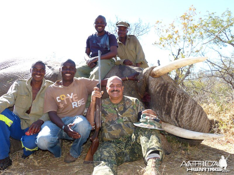 Elephant hunt with Wintershoek Johnny Vivier Safaris