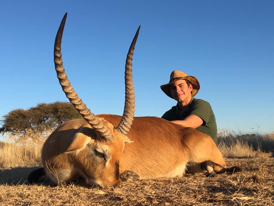 Red Lechwe & Tsessebe Combo Hunt US $3,750. 