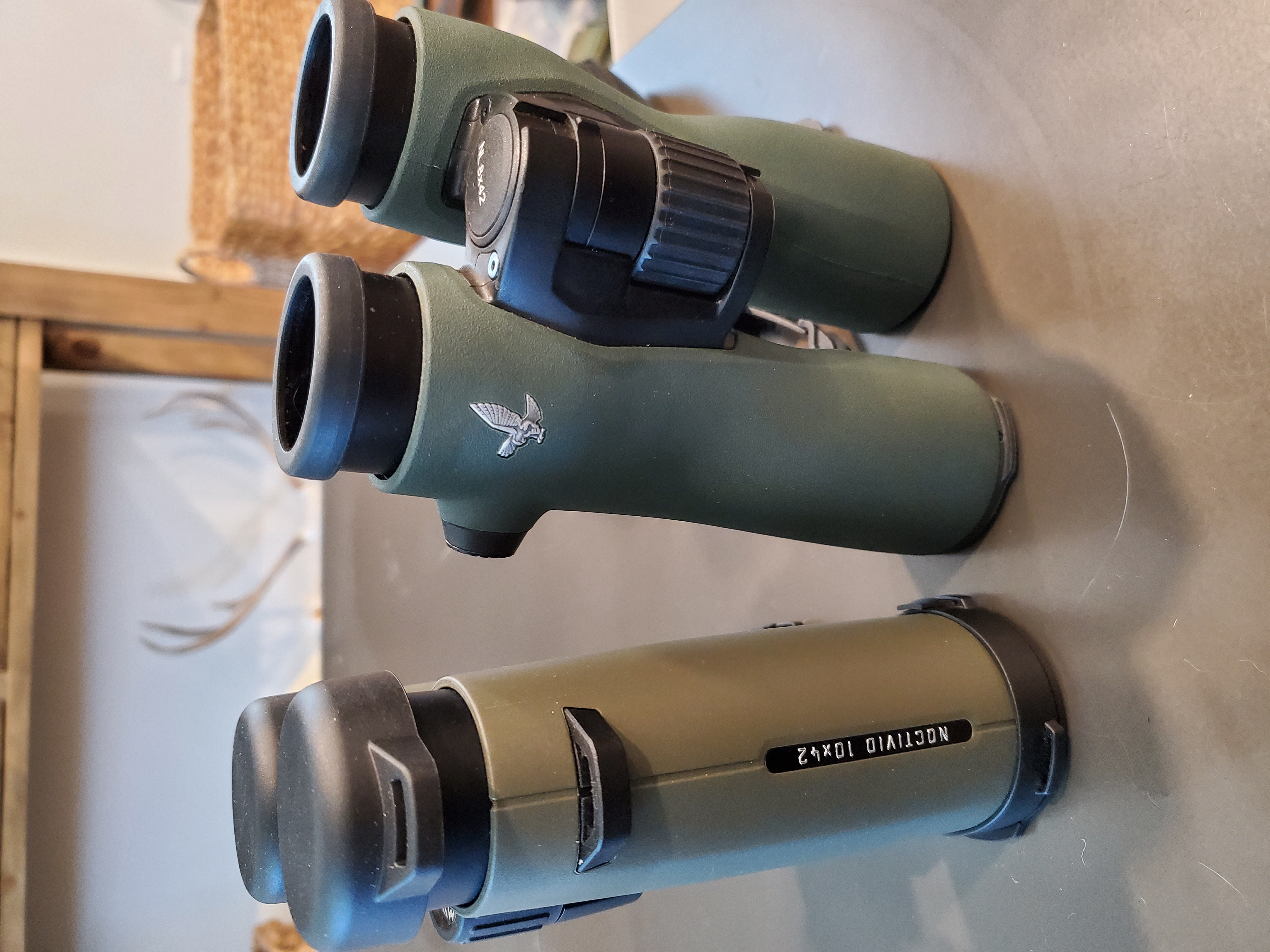 Leica noctivid vs sales swarovski