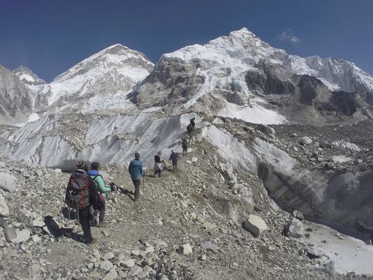 635995893285424783-AP-Nepal-Everest.jpg