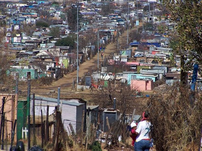 800px-soweto_housing_johannesburg.jpg