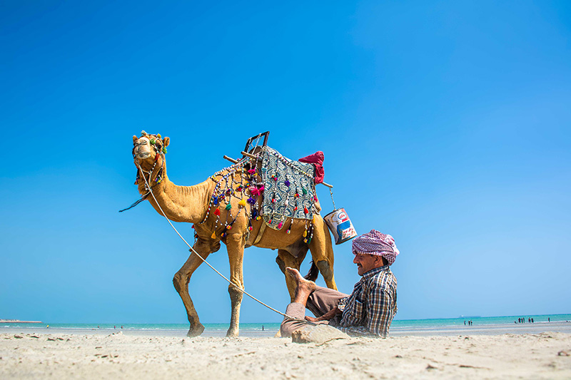 A-man-is-waiting-for-a-tourist-seyed-mohamad-tabrizi_5_Global-Rescue-photo-contest_2021.jpg