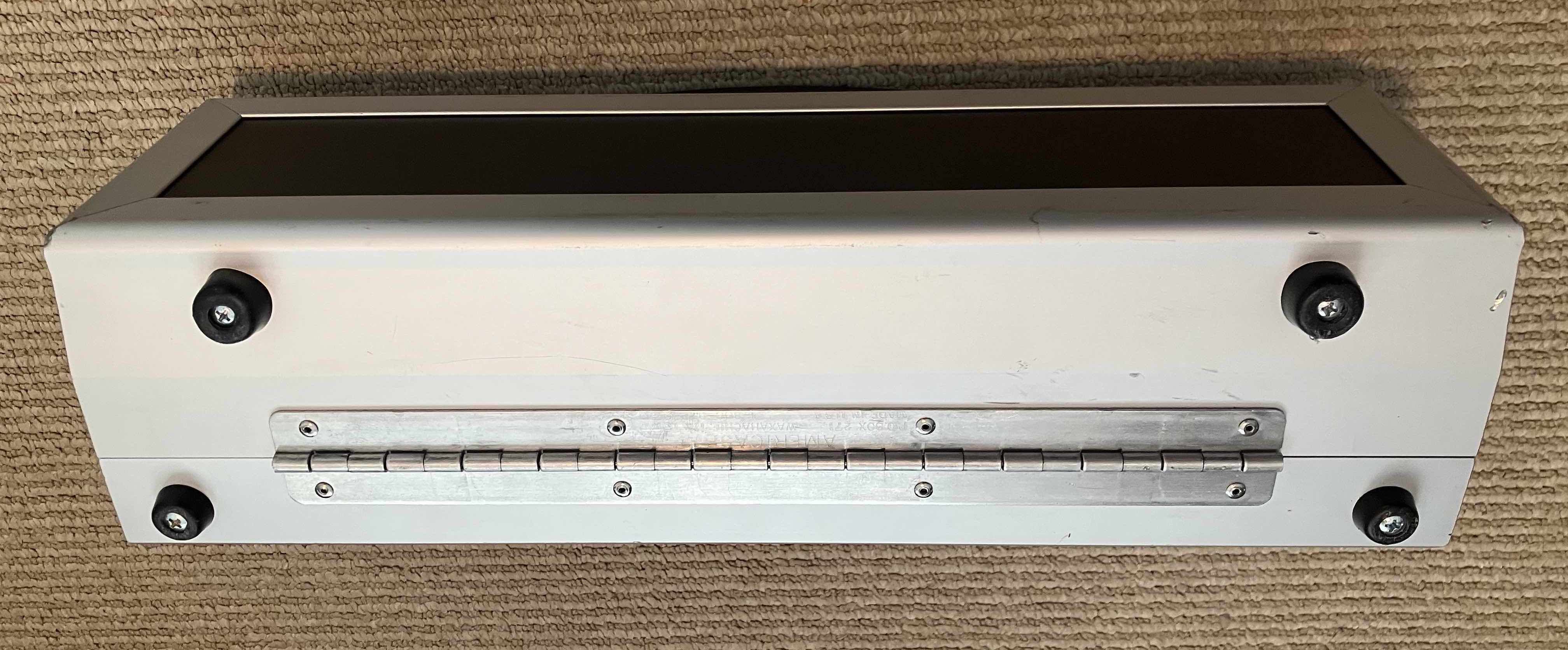 Americase Small 03.jpg