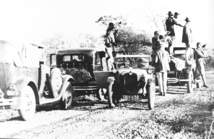 GAME-VIEWING-IN-THE-1930′.jpg