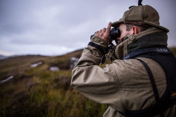 Leica-Hunting-Blog_Niall-Rowantree_Geovids-in-the-rain_Credit-Tweed-Media-klein.jpg