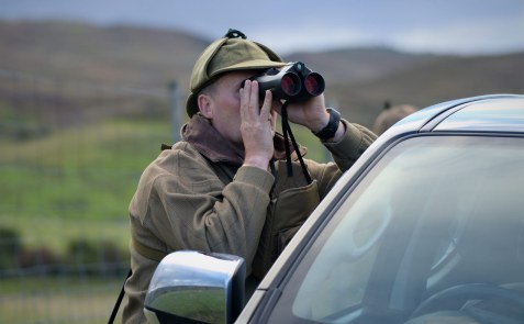 Leica-Hunting-Blog_Niall-Rowantree_Geovids_Credit-Fieldsports-Channel-klein.jpg