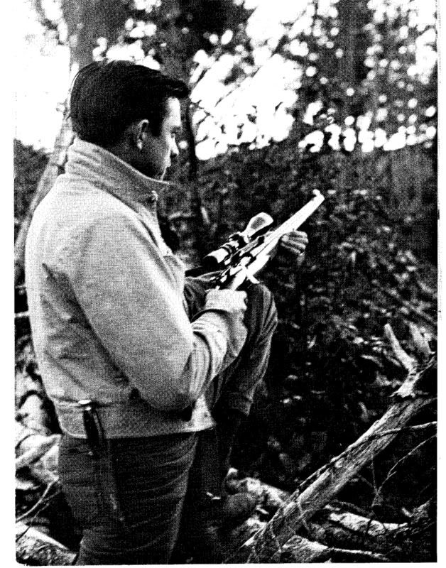 MS Gun World Nov 1961 Johnny Cash 02.jpg