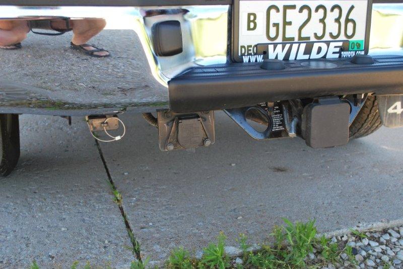Outlet on Rear Hitch.jpg