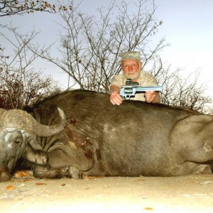Handgun hunting Buffalo