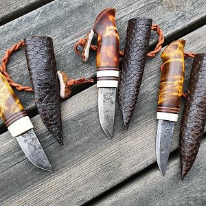 Beaver Tail Knives