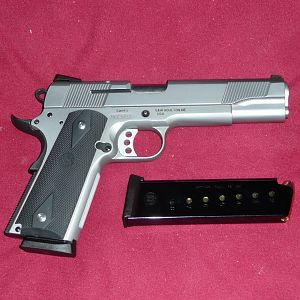 Smith & Wesson SW1911 Pistol