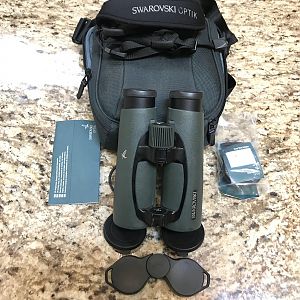 2011 Swarovski 10x42 EL SV Binoculars