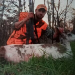Hunting Piebald Whitetail Deer in USA
