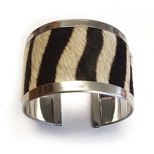 Zebra 3-Piece Jewelry Set Bracelet from African Sporting Creations