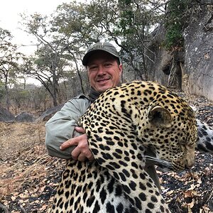 Hunt Leopard in Tanzania