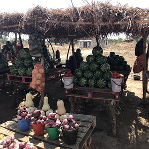 Roadside shopping opportunities in Zambia