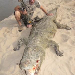 Bowhunting Crocodile in Zambia