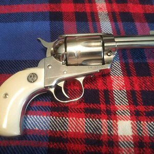 Ruger 45LC Vaquero Birdshead Handgun