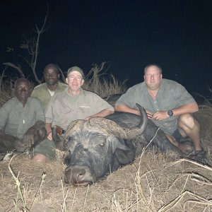 Cape Buffalo & Crew