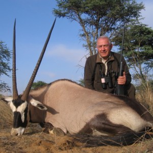 Hunting Gemsbok