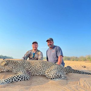 Leopard Hunting, Kwalata Safaris