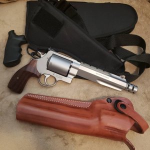 500 Smith Wesson 500 Handgun By Lew Horton