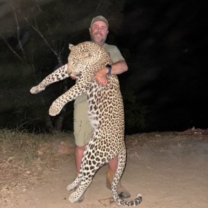 Leopard Hunt Tanzania