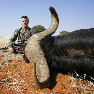 Bowhunting Buffalo with Wintershoek Johnny Vivier Safaris in South Africa