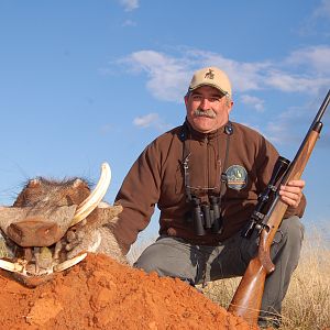 Hunting Warthog with Wintershoek Johnny Vivier Safaris in SA