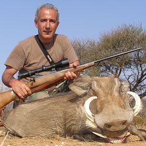 Hunting Warthog with Wintershoek Johnny Vivier Safaris in SA