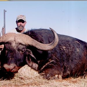 Hunting Buffalo with Wintershoek Johnny Vivier Safaris in SA