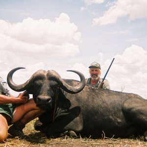 Hunting Buffalo with Wintershoek Johnny Vivier Safaris in SA