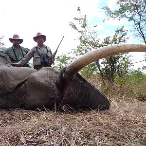 Hunting Elephant with Wintershoek Johnny Vivier Safaris in SA