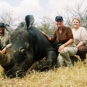 Hunting White Rhino with Wintershoek Johnny Vivier Safaris in SA