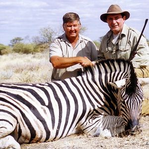 Holstein Hunting Safaris Namibia-PH Gunther Heimstadt on Zebra hunt